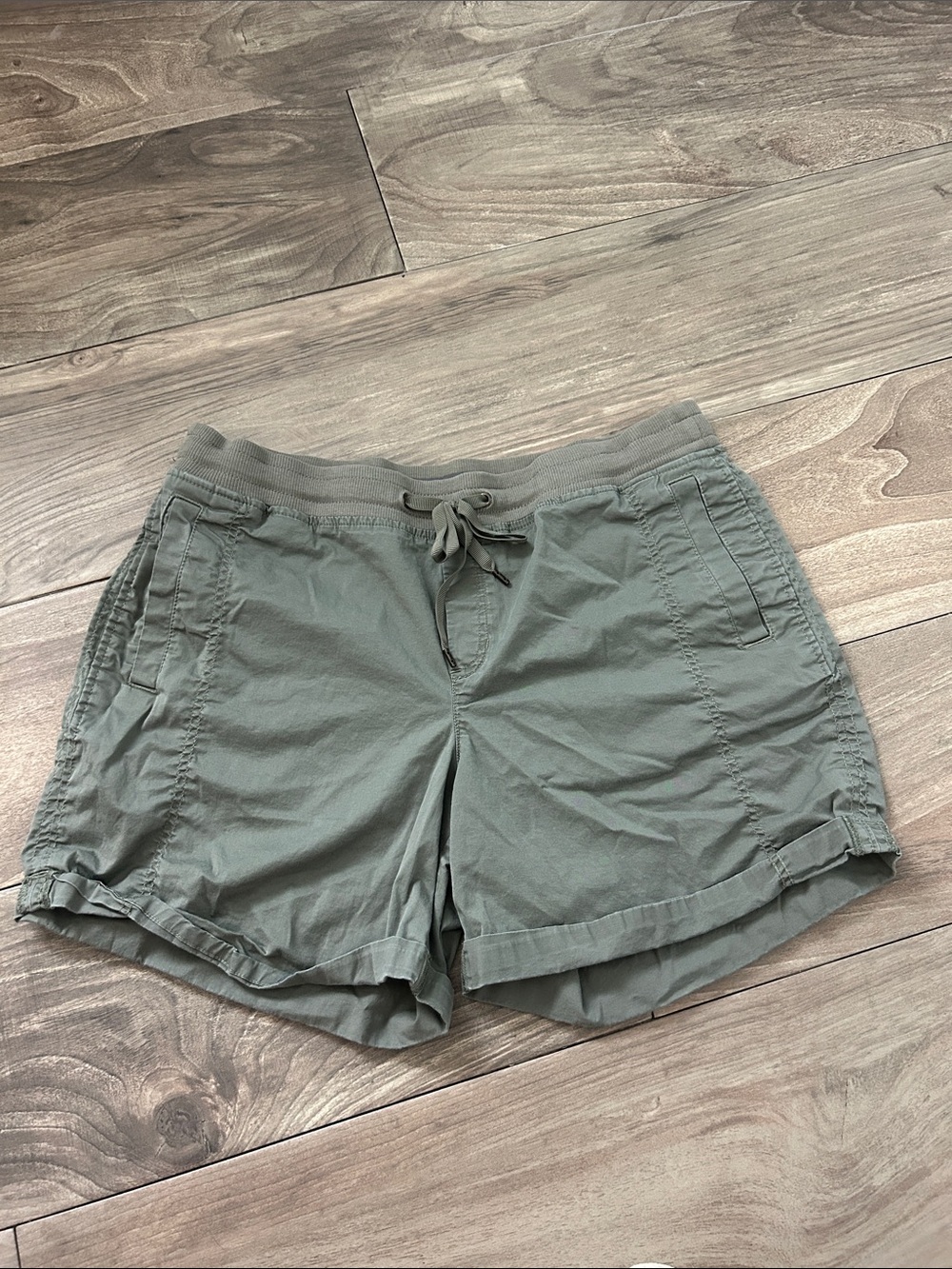 Eddie Bauer Olive Drawstring Waist Casual Shorts